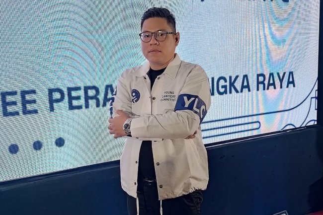 Okto Hassibuan  Rermi Lantik Oky Lampe Sebagai Ketua Young Lawyers Committee (YLC) Cabang Peradi Palangka Raya