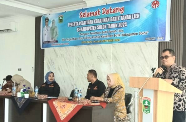 Tingkatkan Kapasitas, 20 IKM Batik Tanah Liek Kabupaten Solok Ikuti Pelatihan 