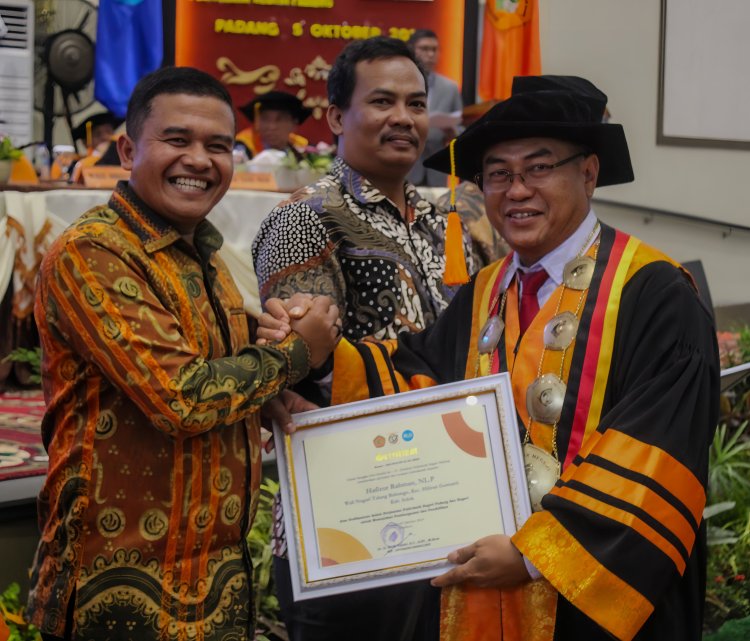 Nagari Talang Babungo Terima Sertifikat Penghargaan Dari Politeknik Negeri Padang