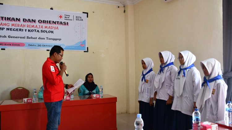 Lantik Palang Merah Remaja Madya, SMPN 1  Gelar Orientasi Bersama PMI Kota Solok