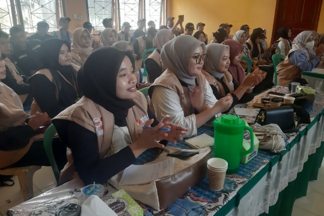 Spontan Pjs.Bupati Solok Berikan Arahan Kepada Panwascam Kecamatan Hiliran Gumanti 