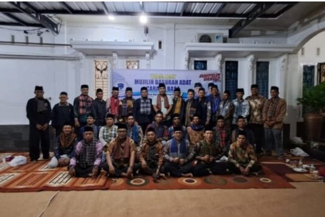 Hadiri Wirid Adat Mujilih Basurah Adat Carano Basa di Korong Gadang Pauh IX, Vasko Ruseimy Dorong Pelestarian  Budaya