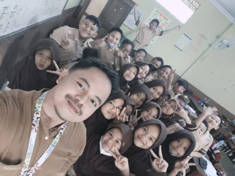 Ridwan Firmansyah: Dari Guru Honorer SD Menjadi Content Creator Hingga Mendapatkan Umroh Gratis