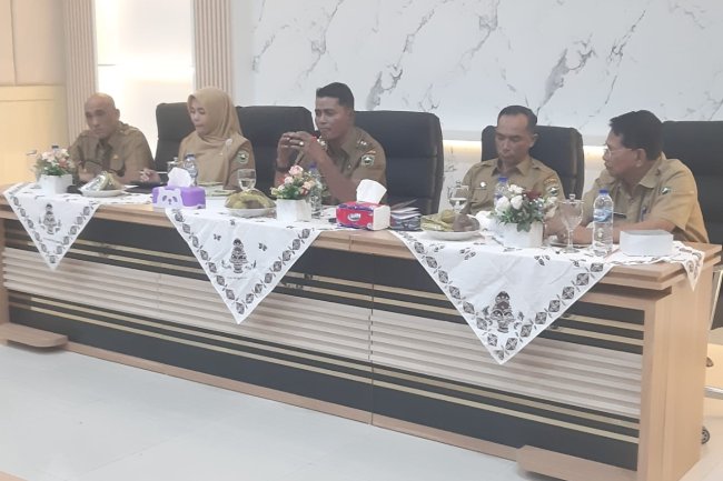 Gelar Jumpa Pers, Wabup Solok Jon Firman Pandu Redam Psykologis Masyarakat dan ASN yang Larut Dalam Atmosfir  Pilkada