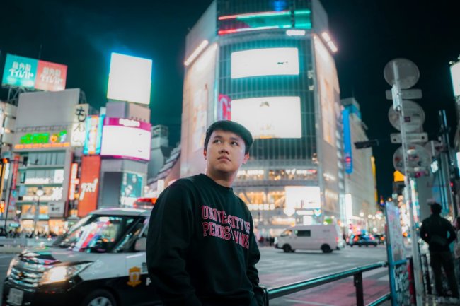 Adam Nur Ilham: Fotografer Multitalenta dan Perawat Lansia di Jepang