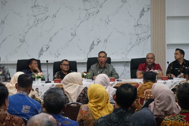 Rakor Pemerintahan Sekda Medison Bahas Soal Kehadiran