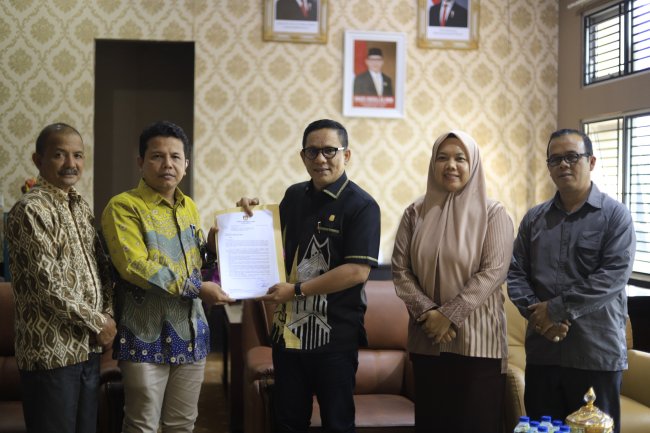 DPRD Terima Surat Usulan Pengesahan Walikota-Wakil Walikota Solok Terpilih