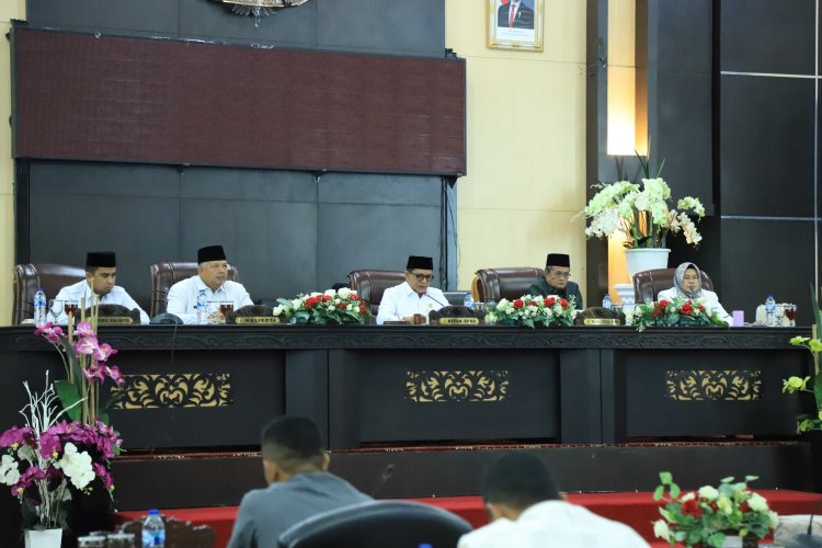 DPRD Kota Solok Gelar Paripurna Pemberhentian Walikota dan Wakil Walikota Solok