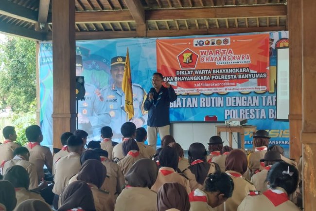 Saka Bhayangkara Polresta Banyumas Gelar Diklat Warta Bhayangkara