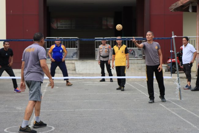 Meriahkan Hari Bhayangkara ke-79, Polres Solok Kota Gelar Partai Final Sepak Takraw Antar Satfung