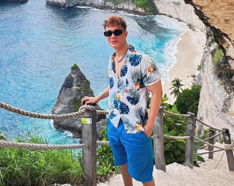 Alex Effendhy Nikmati Liburan Seru di Bali, Bagikan Momen Spesial Bersama Followers