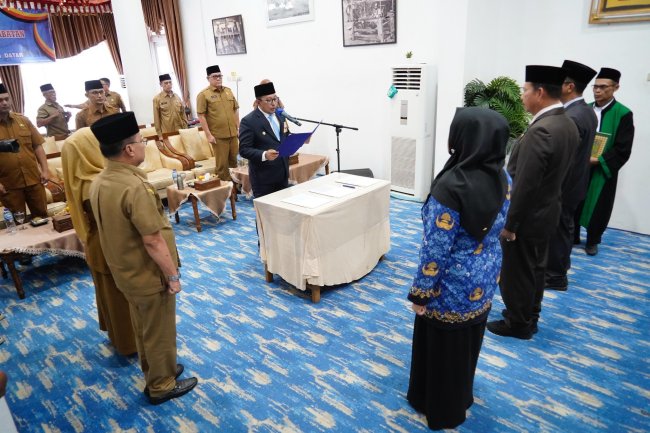 Lantik Tiga Pejabat, Bupati Eka Putra: Tidak Ada Transaksi untuk Peroleh Jabatan di Tanah Datar