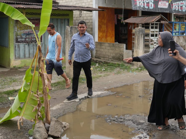 Sempat Viral Karena Ditanami Pisang, Kerusakan Jalan Sawah Ampang Muaro Paneh Bakal Diperbaiki (?)