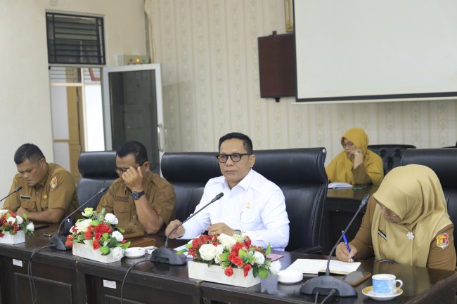 Mengadu ke DPRD, Petani Sawah Solok Keluhkan Saluran Irigasi Bandar Pamujan Banyak yang Bocor