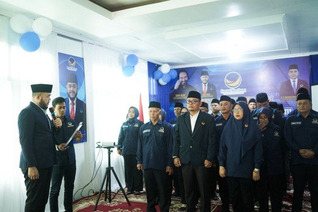 Dikukuhkan Ketua DPW Sumatera Barat Fadly Amran: Rudi Horizon Jabat Ketua DPD NasDem Kota Solok
