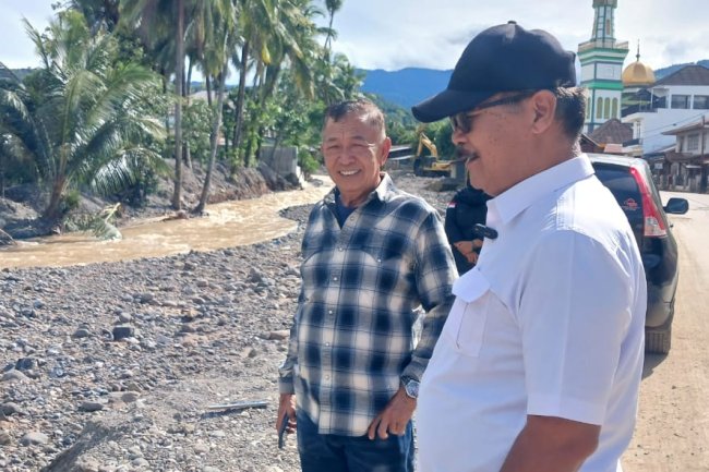 Jauh dari Publikasi, Kepedulian Anggota DPRD Sumbar Dawippetra Dt. Manjinjiang Alam Mengkristal di Daerah Bencana