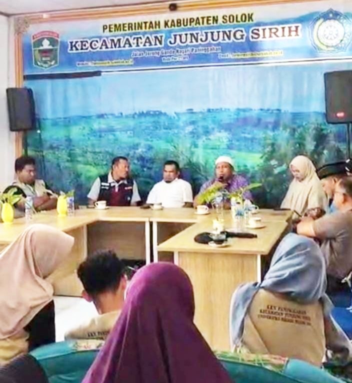 Wabup Candra Terima Audiensi Mahasiswa KKN Universitas Negeri Padang