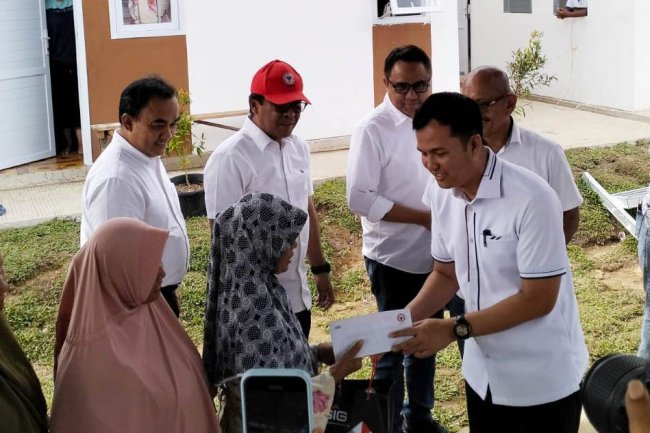 Segini Bantuan dari PT SIG dan PT Semen Padang untuk Penghuni Huntara di Padang Pariaman