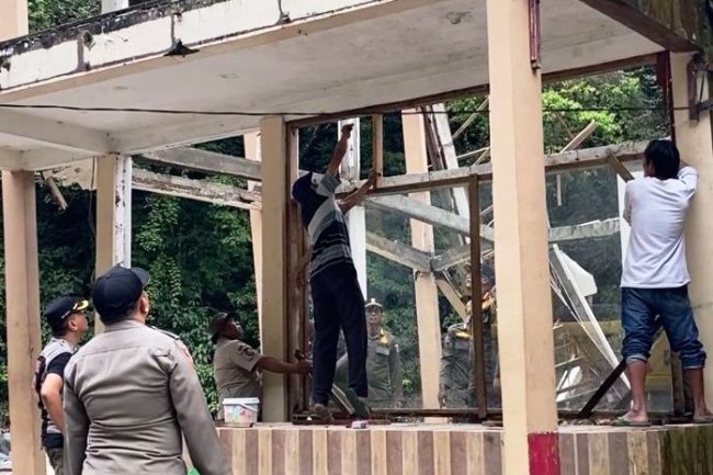 Tinjau Lapangan ke Kawasan Lembah Anai, Sekda Arry : Pembongkaran Menyeluruh Setelah Lakukan Koordinasi Mendalam