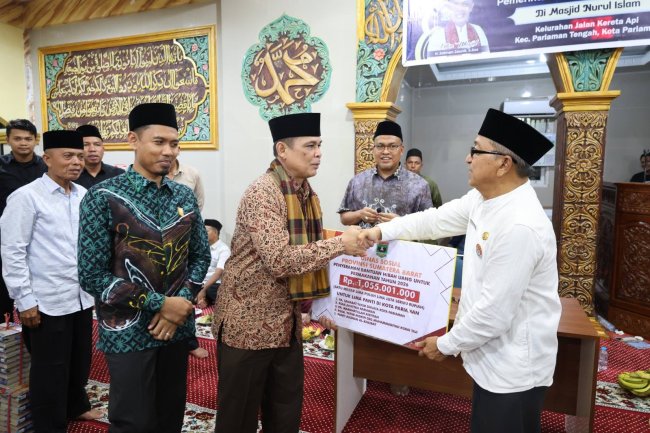 Sekdaprov Sumbar Arry Yuswandi Pimpin Safari Ramadhan 2026 di Kota Pariaman, Salurkan Bantuan Rp1,05 Miliar