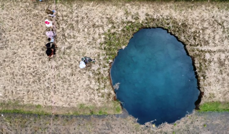 Badan Geologi ESDM Temukan Fenomena Sinkhole di 50 Kota
