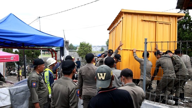 Lokasi Relokasi Sudah Disiapkan, Pedagang di Jalan Sutoyo dan Trotoar Pasar Raya Batusangkar Ditertibkan