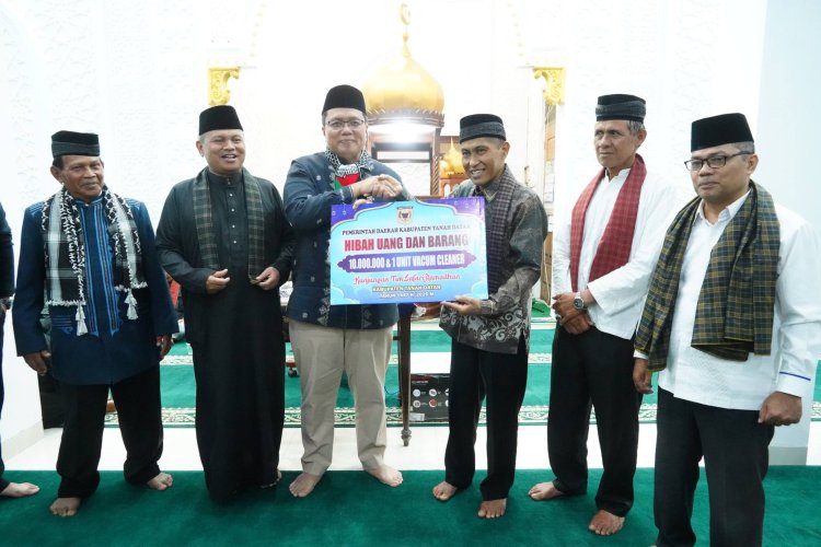 Kunjungi Masjid Ashliyah Paninjauan, Wabup Ahmad Fadly : Ternyata Pelaksanaan Program Pembangunan Tidak Bisa Serta Merta