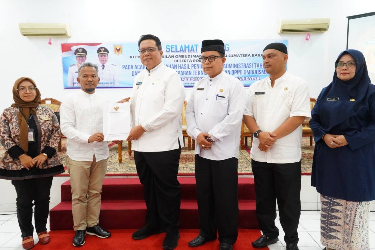 Ombudsman Sumbar Serahkan Hasil Penilaian Maladministrasi 2025, Pemkab Tanah Datar Diminta Tingkatkan Kualitas Pelayanan Publik