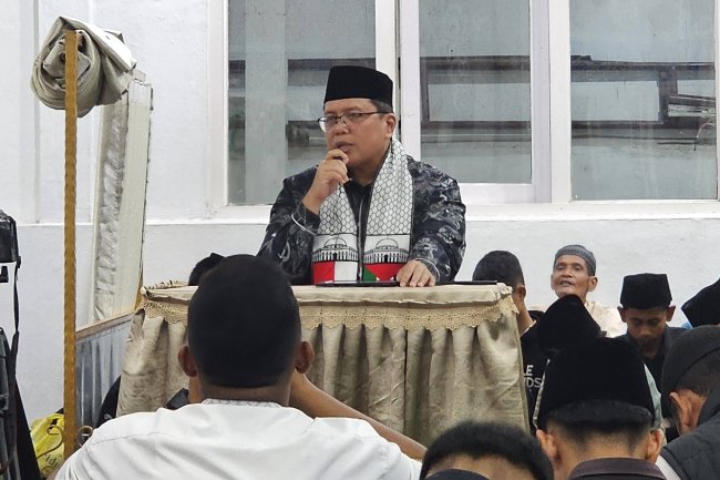 Wabup Ahmad Fadly Kunjungi Masjid Lillah Batipuah Ateh, Salurkan Bantuan dan Dukung Program Masjid