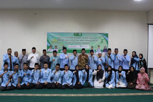 Wawako Allex Saputra Ajak Generasi Muda Makmurkan Masjid Saat Pelantikan BKPRMI Padang Panjang