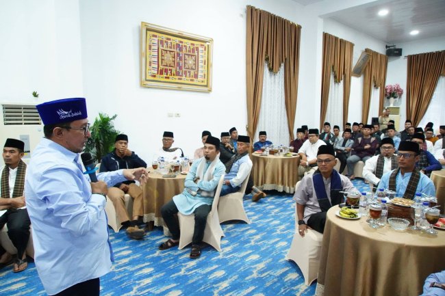 Bupati Eka Putra dan Wabup Ahmad Fadly Buka Puasa Bersama FKWN, Bahas Keterbatasan Anggaran Nagari
