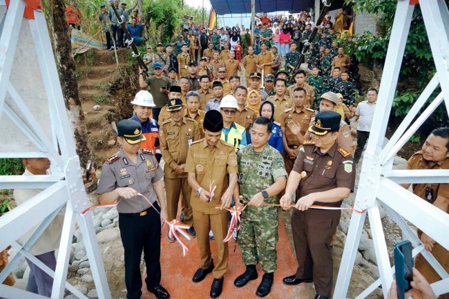 Jembatan Gantung Pauh Duo Solok Selatan Resmi Difungsikan, Permudah Akses Dua Nagari