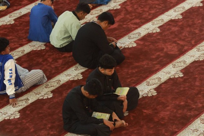 I’tikaf Ramadan di Masjid Agung Manarul ‘Ilmi Padang Panjang Diikuti Banyak Jemaah