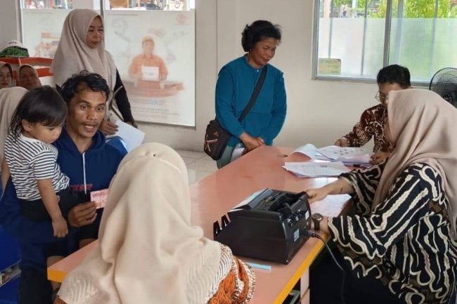 Bantuan Kemensos untuk Korban Banjir dan Longsor di Padang Panjang Capai Rp3,06 Miliar, 383 Keluarga Terima BSE dan Bantuan Huntara