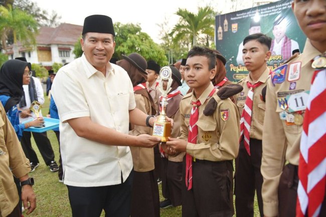 Wali Kota Pariaman Yota Balad Resmi Tutup Pesantren Ramadan 1447 H, Diikuti Siswa Selama 14 Hari
