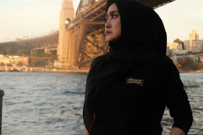 Dari Rock ke Dangdut, Natasha Pramudita Rilis Single Terbaru “Mendadak Dangdut”