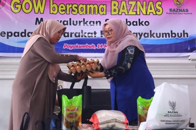 GOW dan BAZNAS Payakumbuh Salurkan 50 Paket Sembako untuk Warga Membutuhkan di Bulan Ramadan