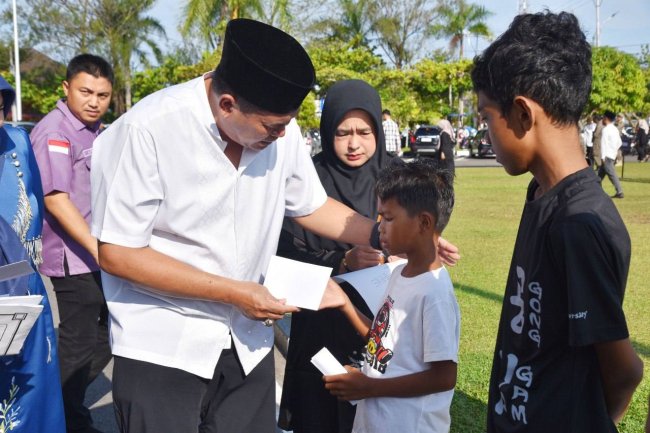 Jelang Idul Fitri 1447 H, Wali Kota Pariaman Salurkan Santunan ASN untuk 450 Anak Yatim