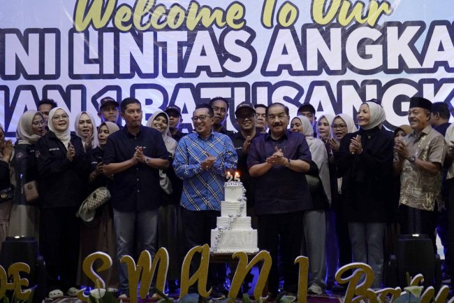 Bupati Eka Putra Hadiri Reuni Lintas Angkatan SMAN 1 Batusangkar, Perkuat Peran Alumni untuk Pembangunan Daerah