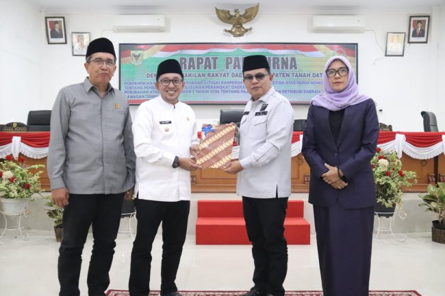 DPRD Tanah Datar Tetapkan Perubahan Propemperda 2026, Tambah 2 Ranperda Strategis