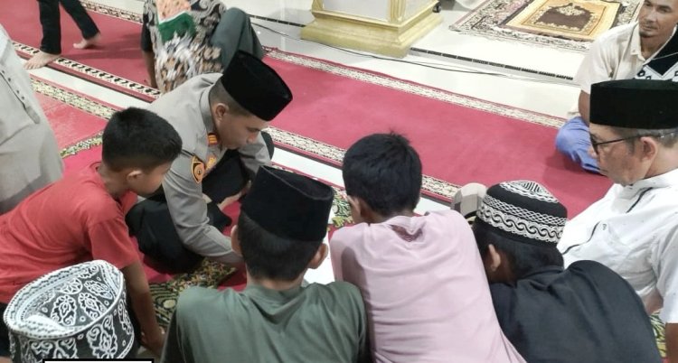 Kapolsek Lunang Silaut Gelar Mimbar Kamtibmas di Masjid As-Syakirin, Ajak Warga Pesisir Selatan Jaga Keamanan Saat Ramadan