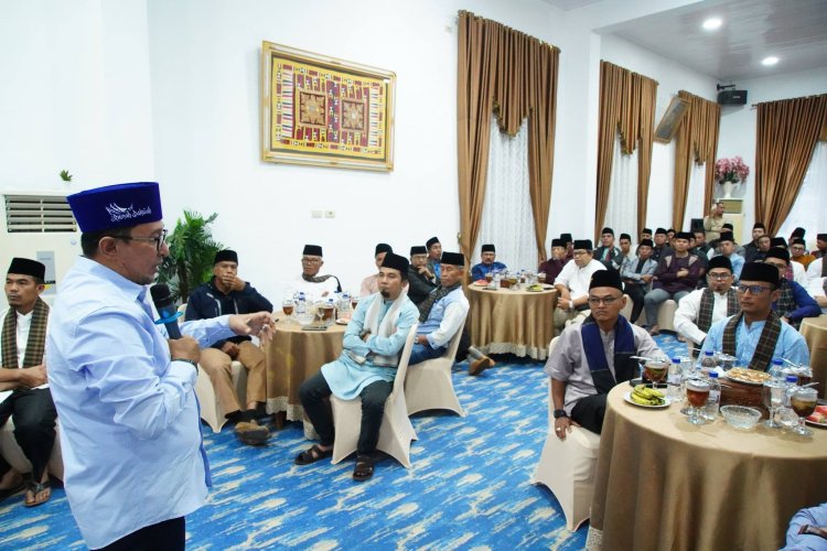 Bupati Eka Putra dan Wabup Ahmad Fadly Buka Puasa Bersama FKWN, Bahas Keterbatasan Anggaran Nagari