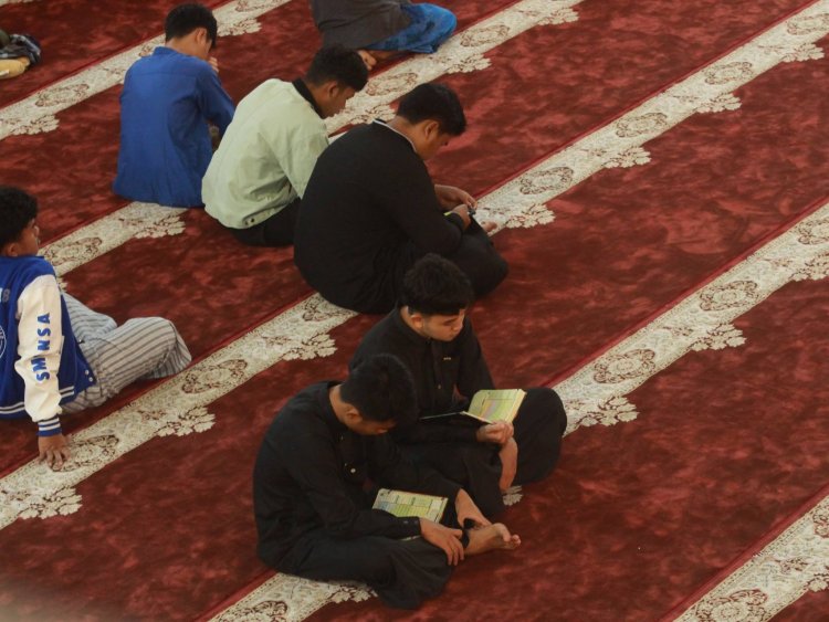I’tikaf Ramadan di Masjid Agung Manarul ‘Ilmi Padang Panjang Diikuti Banyak Jemaah