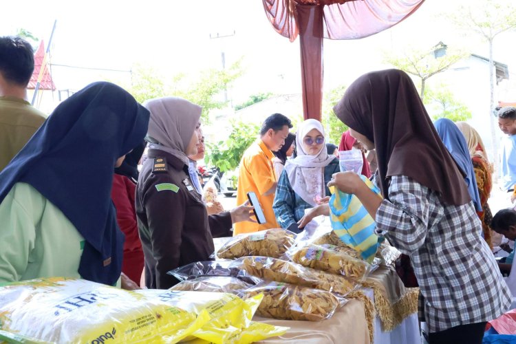 Kejari Pariaman Gelar Pasar Murah Ramadan, Bantu Stabilkan Harga Sembako Jelang Idul Fitri 1447 H