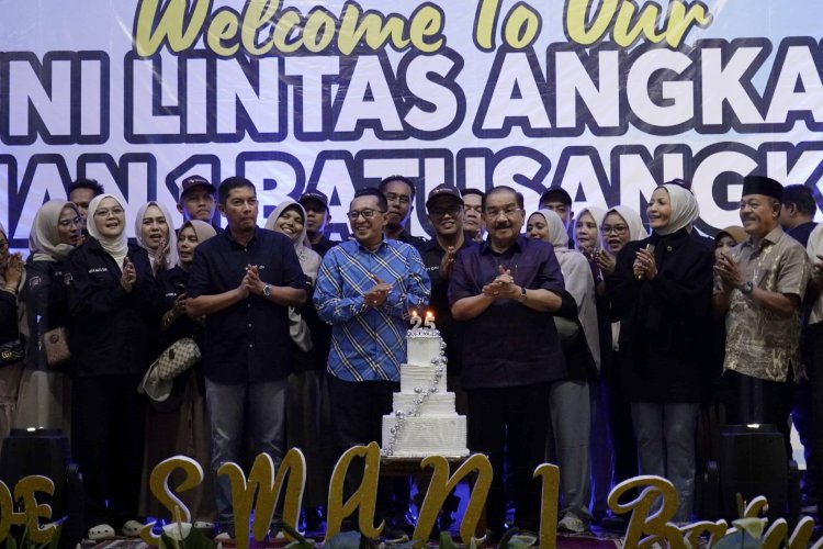 Bupati Eka Putra Hadiri Reuni Lintas Angkatan SMAN 1 Batusangkar, Perkuat Peran Alumni untuk Pembangunan Daerah