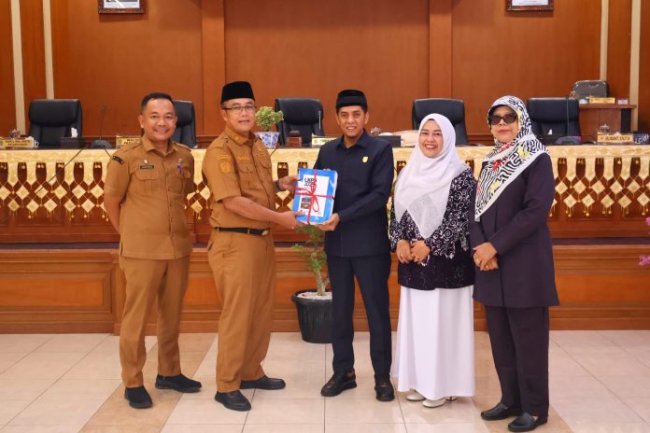 Pemko Payakumbuh Sampaikan LKPj 2025, Pendapatan Lampaui Target 102,57 Persen