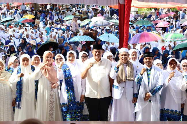 Dakwah Wisata BKMT Sumbar di Pantai Gandoriah, Wali Kota Yota Balad: Dorong Pariaman Jadi Kota Wisata Religi
