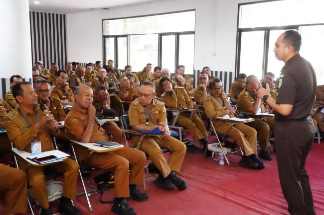 Cegah Korupsi Dana Desa, Wali Nagari se-Tanah Datar Dibekali Pemahaman Hukum oleh Kejari
