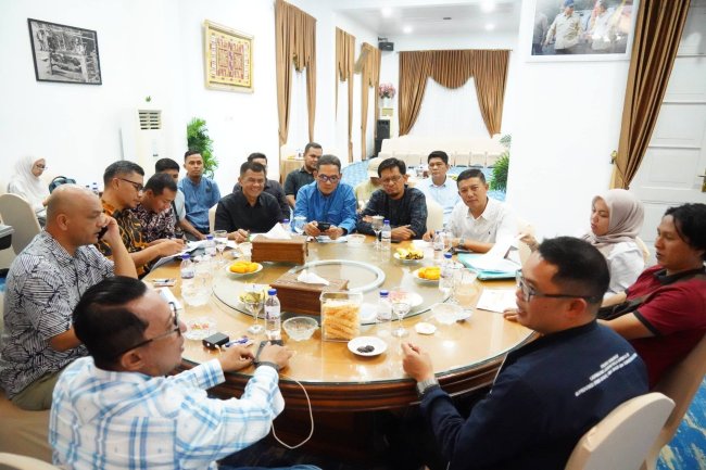 Bupati Tanah Datar Terima Kunjungan Kementerian PU, Bahas Proyek Sekolah Rakyat dan Revitalisasi Pasar Batusangkar