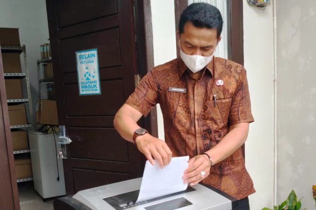 DPK Padang Panjang Musnahkan Arsip Kedaluwarsa, Wujudkan Tata Kelola Kearsipan Efisien dan Transparan